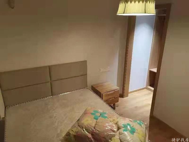 735edd6eb950aa0824f37b25f0d9752b