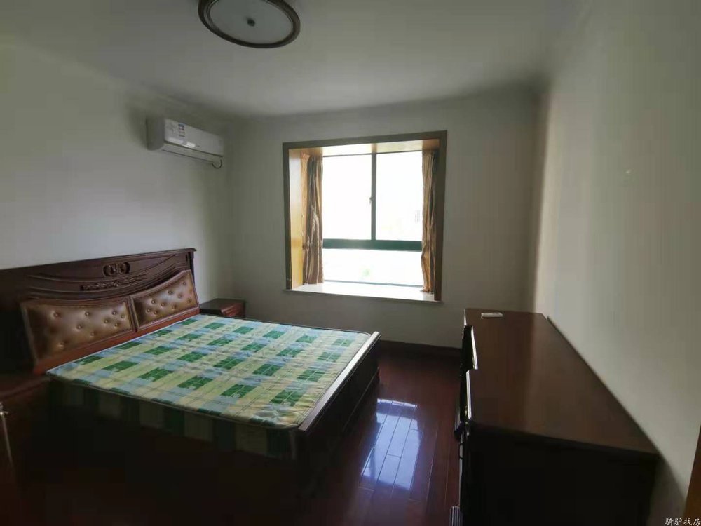 ad538d8529e045bd0ec5ffd60c85a333 - 副本